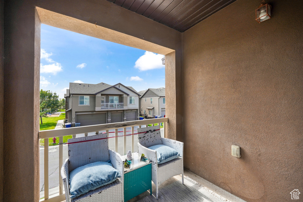 Photo 2 for MLS #2111835 at 1022 W Allington Dr