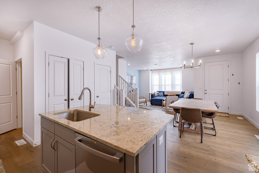 Photo 6 for MLS #2111836 at 9757 N Caldwell Pl