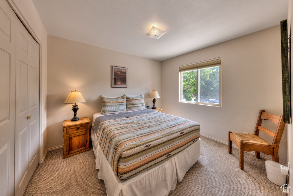 Photo 7 for MLS #2111849 at 3329 E Fairway Loop