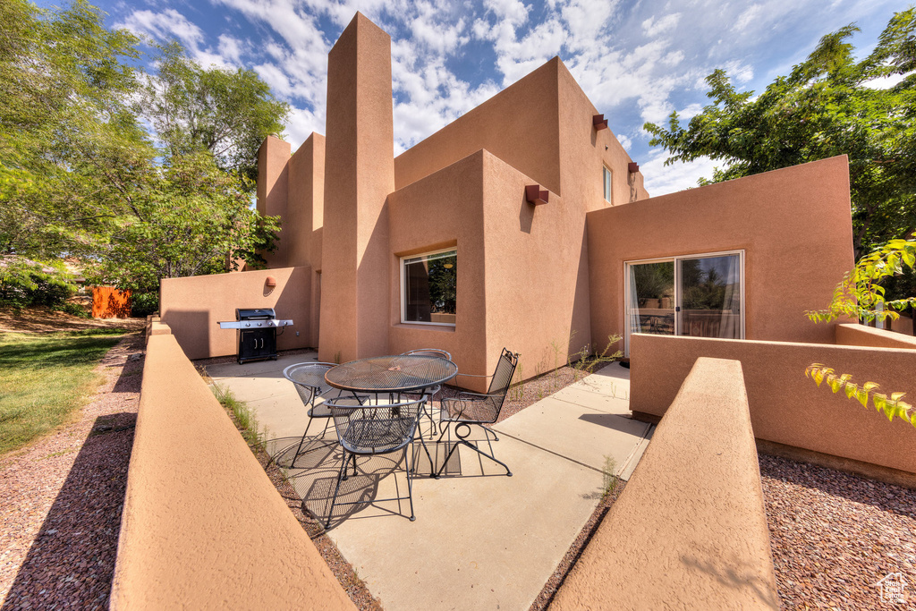 Photo 10 for MLS #2111849 at 3329 E Fairway Loop