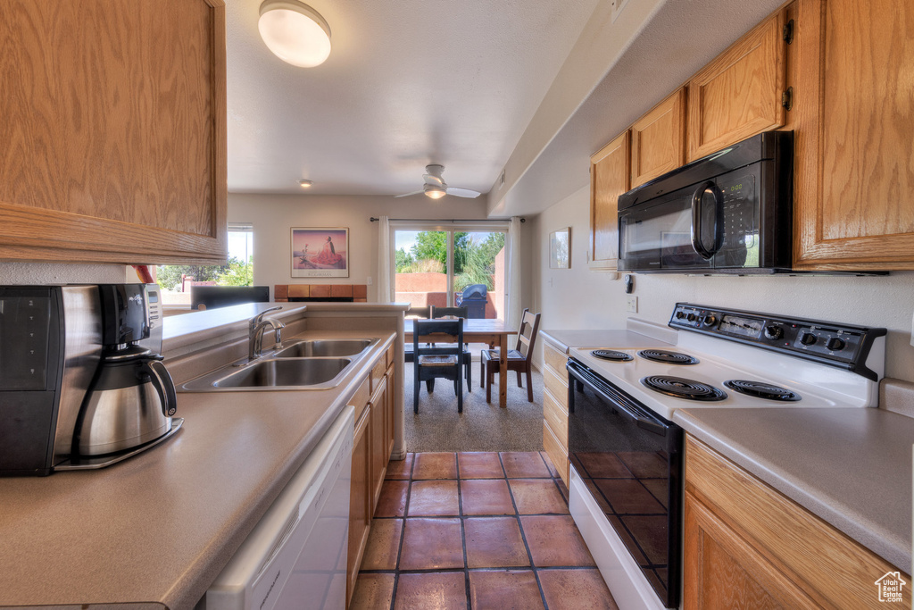 Photo 16 for MLS #2111849 at 3329 E Fairway Loop