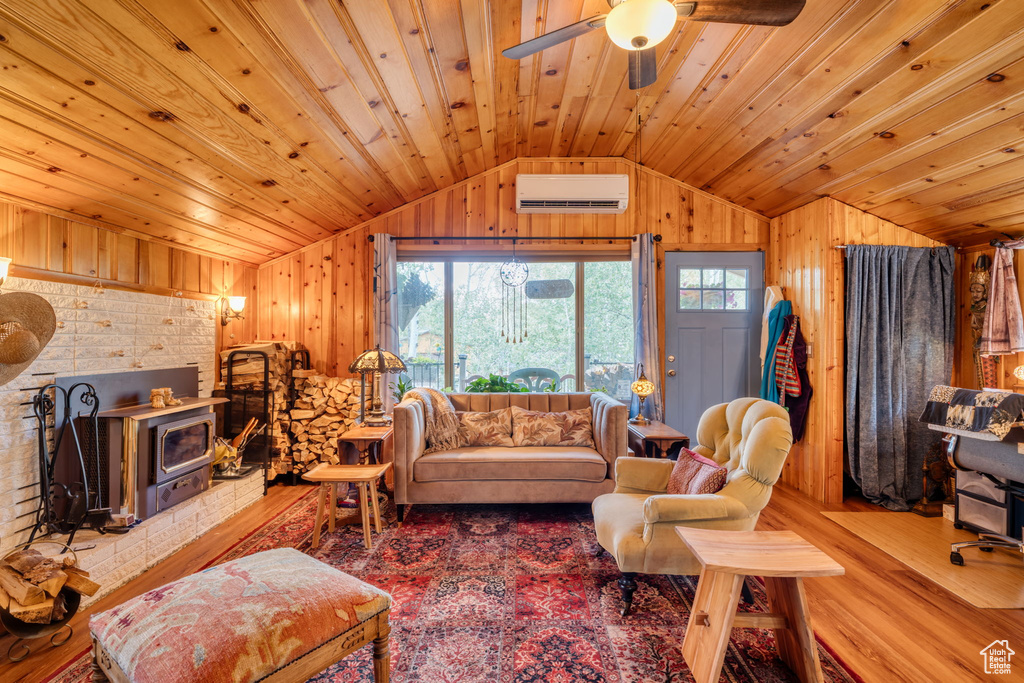 Photo 8 for MLS #2111858 at 714 Spotted Fawn Way