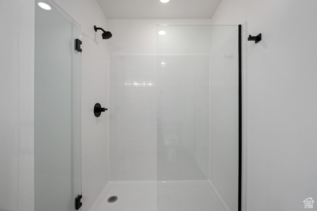 Photo 13 for MLS #2111860 at 226 N Cliffside Dr #L-105