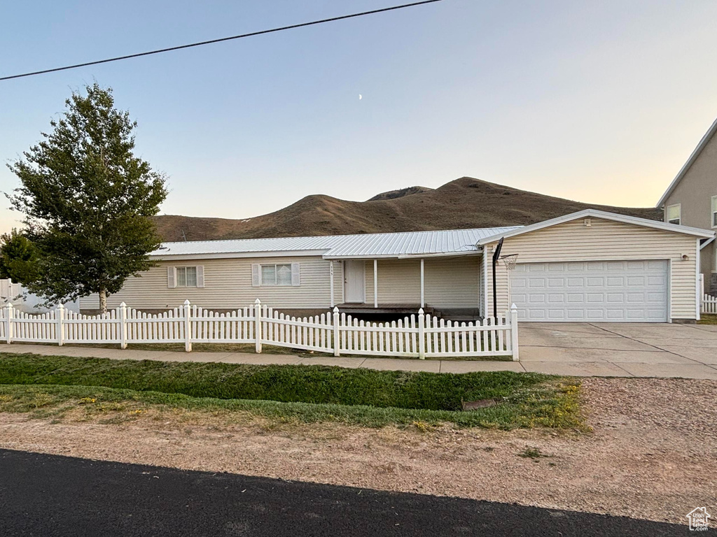 Photo 2 for MLS #2111887 at 335 W Memorial Park Rd
