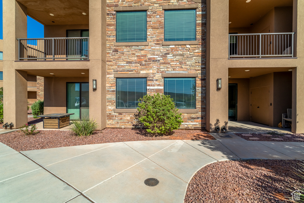 5228 VILLAS DR #4-102 Hurricane, UT 84737
