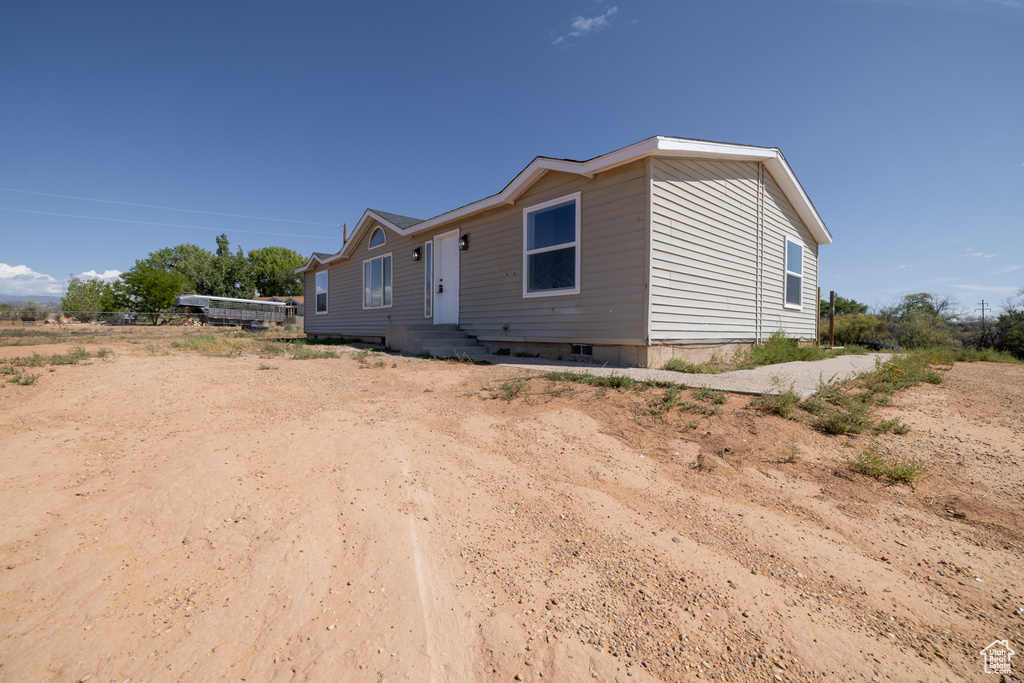 7272 N 9750 E Lapoint, UT 84039
