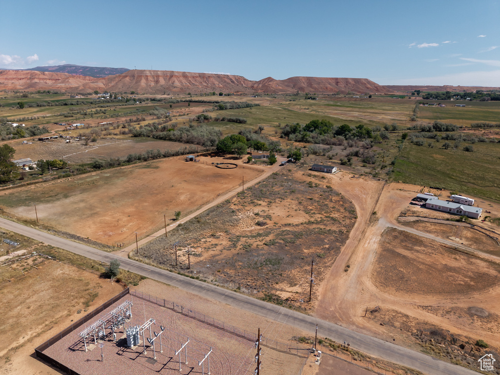 7272 N 9750 E Lapoint, UT 84039