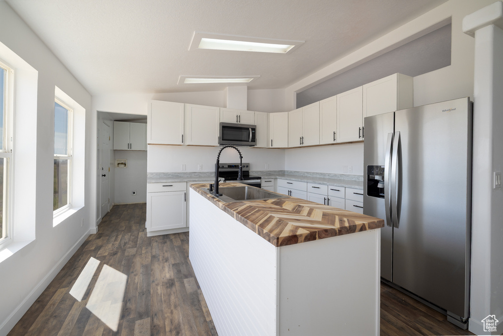 7272 N 9750 E Lapoint, UT 84039