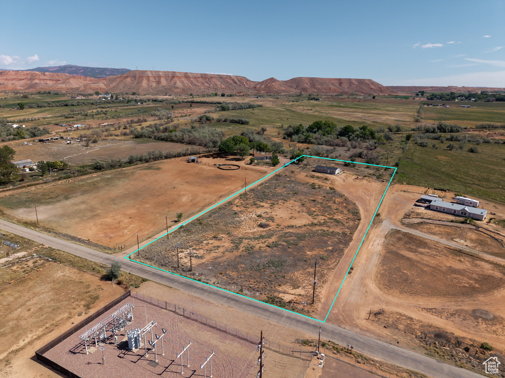 7272 N 9750 E Lapoint, UT 84039