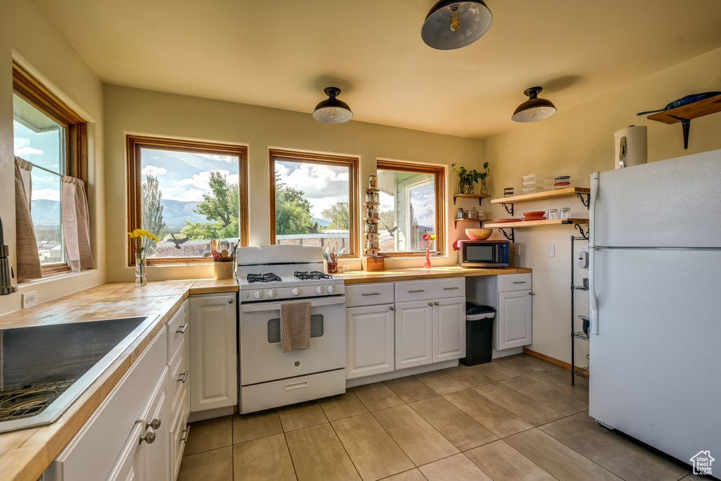 265 W ABAJO DR Monticello, UT 84535