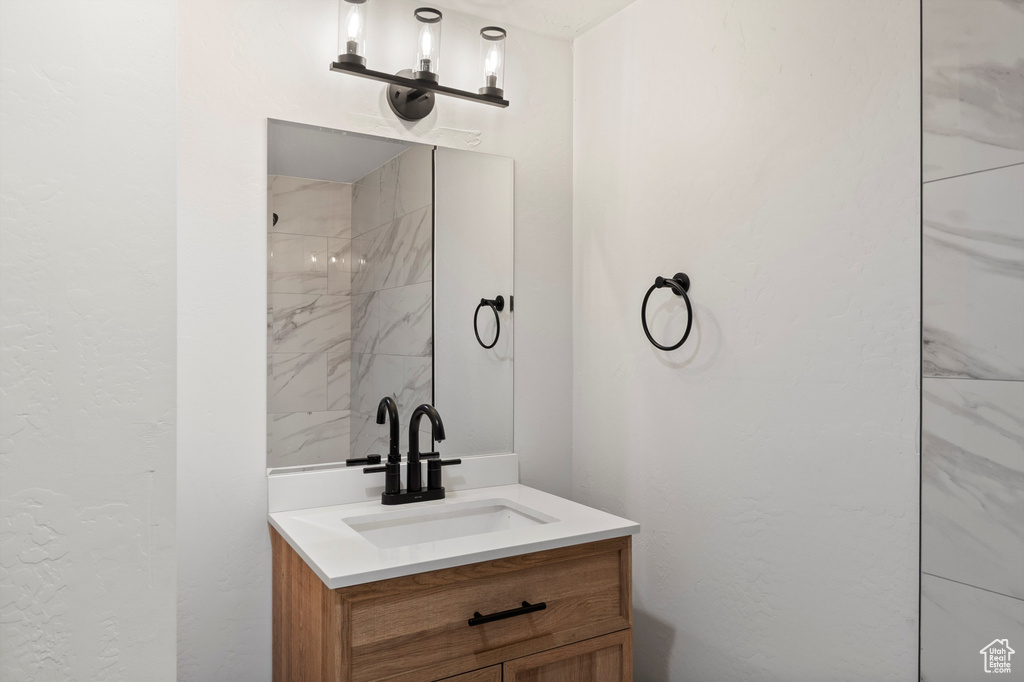 Photo 19 for MLS #2111911 at 955 Kiesel Ave