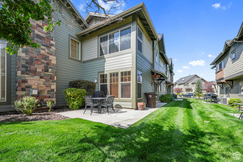 Photo 2 for MLS #2111930 at 6010 N Fox Pointe Cir #B1