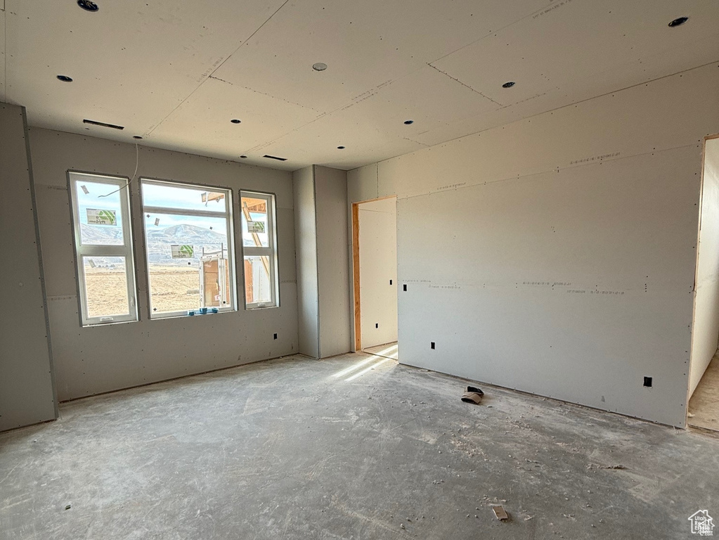 Photo 5 for MLS #2111942 at 13464 N 10800 West #4