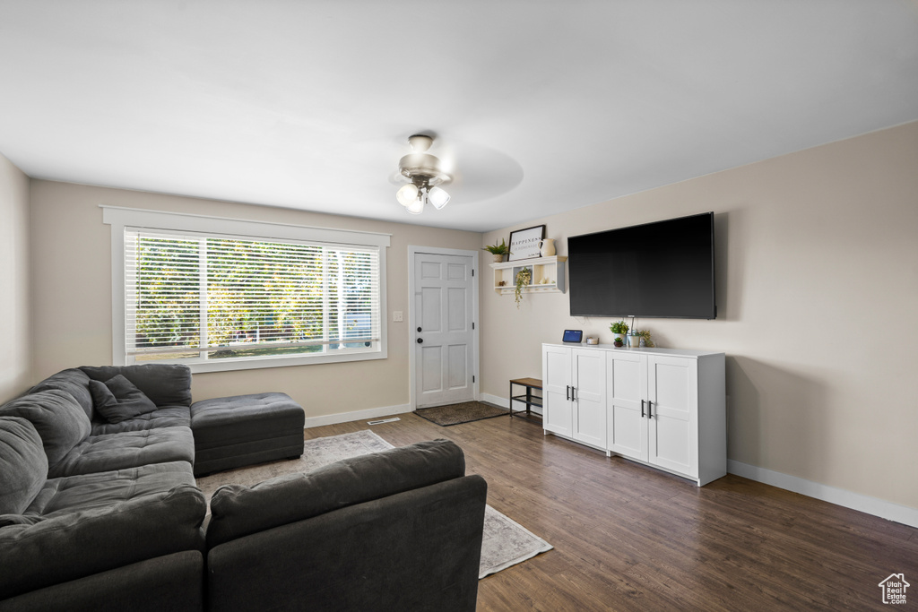 Photo 4 for MLS #2111944 at 463 N 400 East #11D