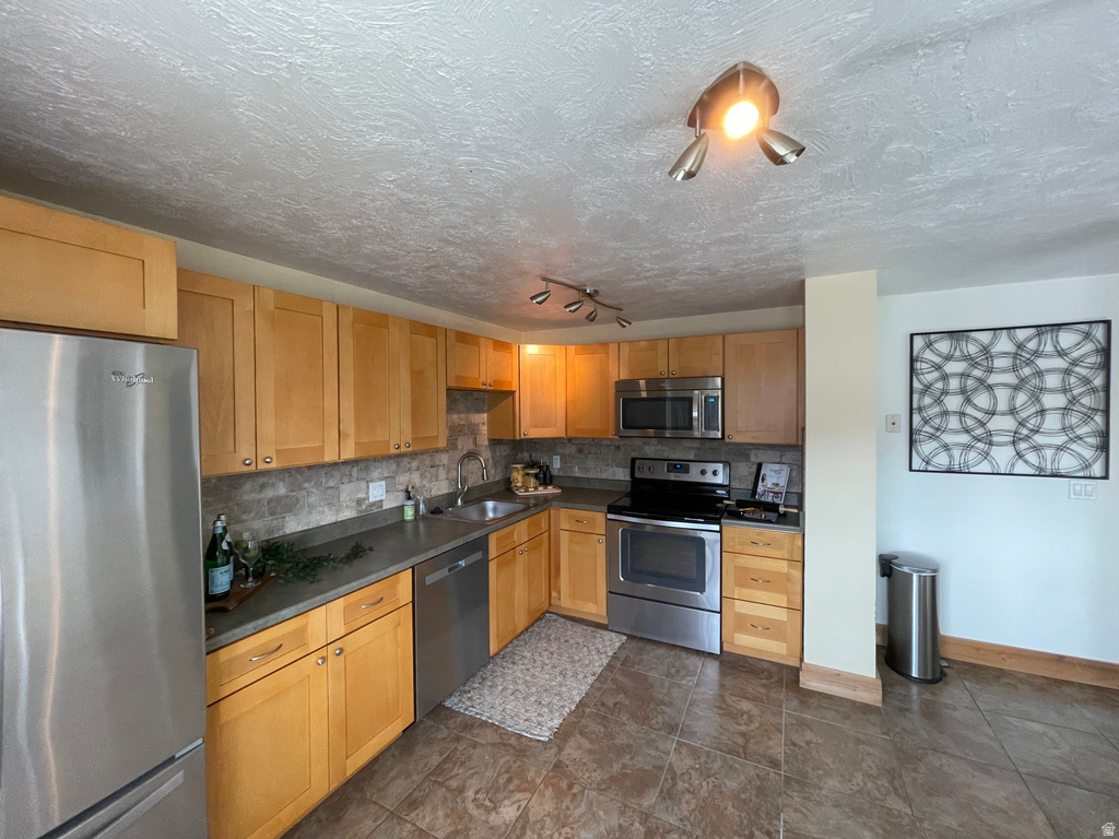 9968 S FLINT DR Sandy, UT 84094