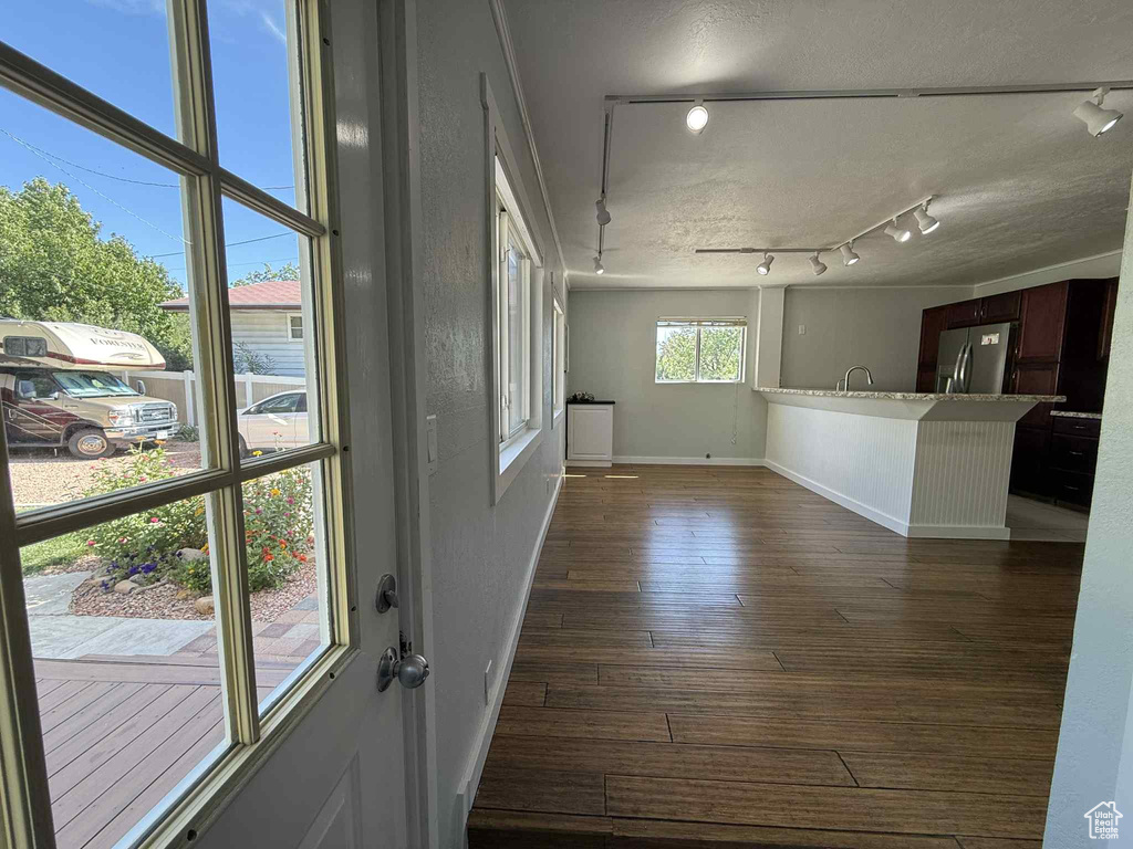 Photo 15 for MLS #2111957 at 250 N 6th Ave