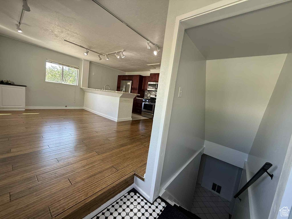 Photo 16 for MLS #2111957 at 250 N 6th Ave