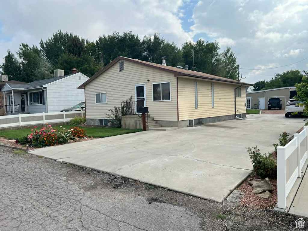 Photo 6 for MLS #2111957 at 250 N 6th Ave