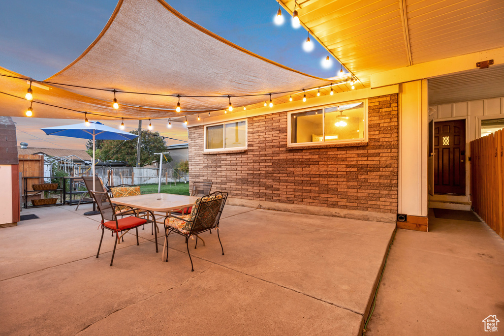 Photo 2 for MLS #2111965 at 1886 W Champagne Ave