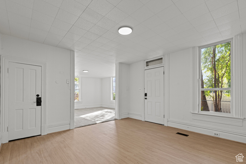 Photo 3 for MLS #2111966 at 658 23rd St #1