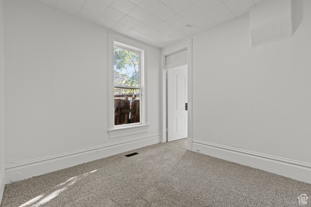 Photo 14 for MLS #2111966 at 658 23rd St #1