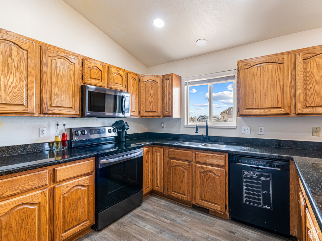 Photo 13 for MLS #2111986 at 826 S 600 East