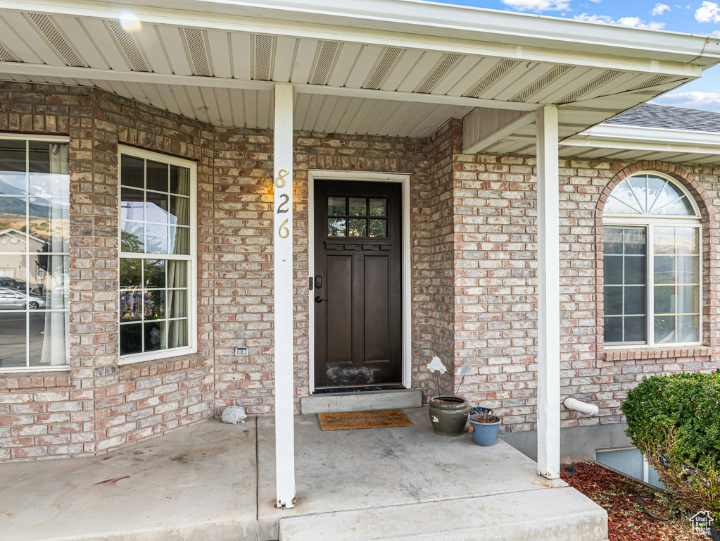 Photo 4 for MLS #2111986 at 826 S 600 East