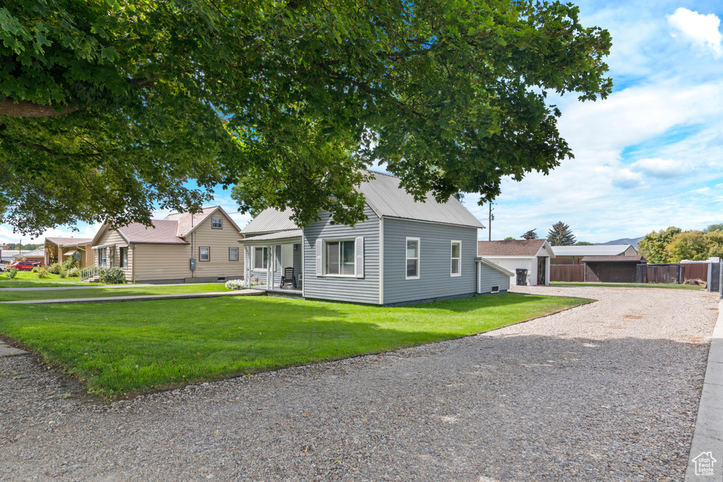 Photo 3 for MLS #2111992 at 151 N Main St