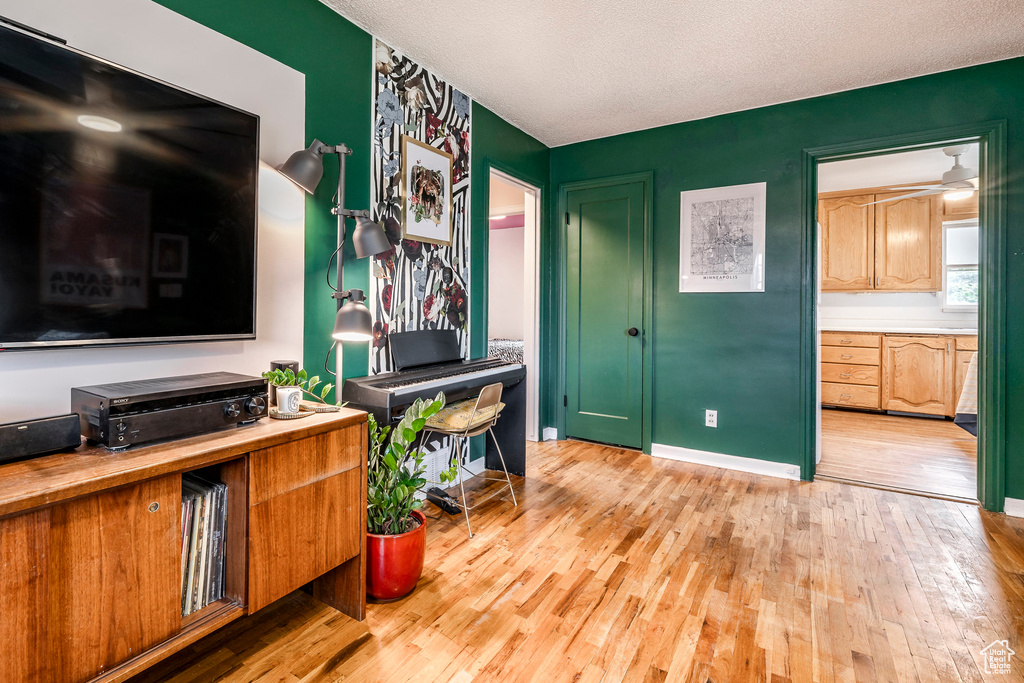 Photo 4 for MLS #2112005 at 8029 S Adams St