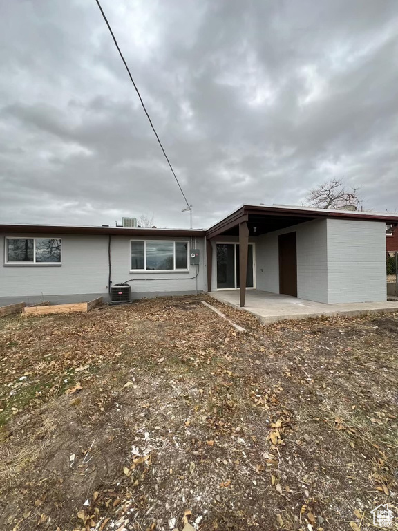 Photo 10 for MLS #2112021 at 220 S 100 East