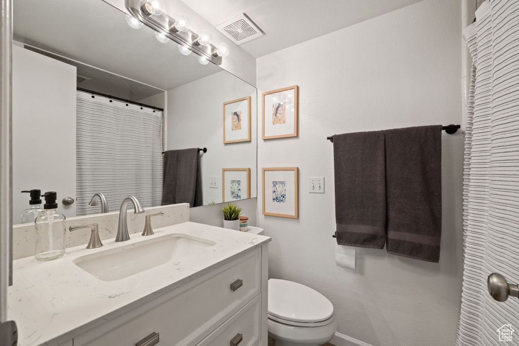 Photo 15 for MLS #2112028 at 1144 E Countrywoods Cir #13G