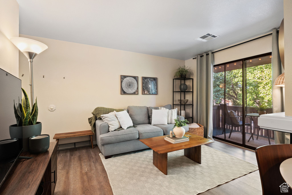 Photo 5 for MLS #2112028 at 1144 E Countrywoods Cir #13G