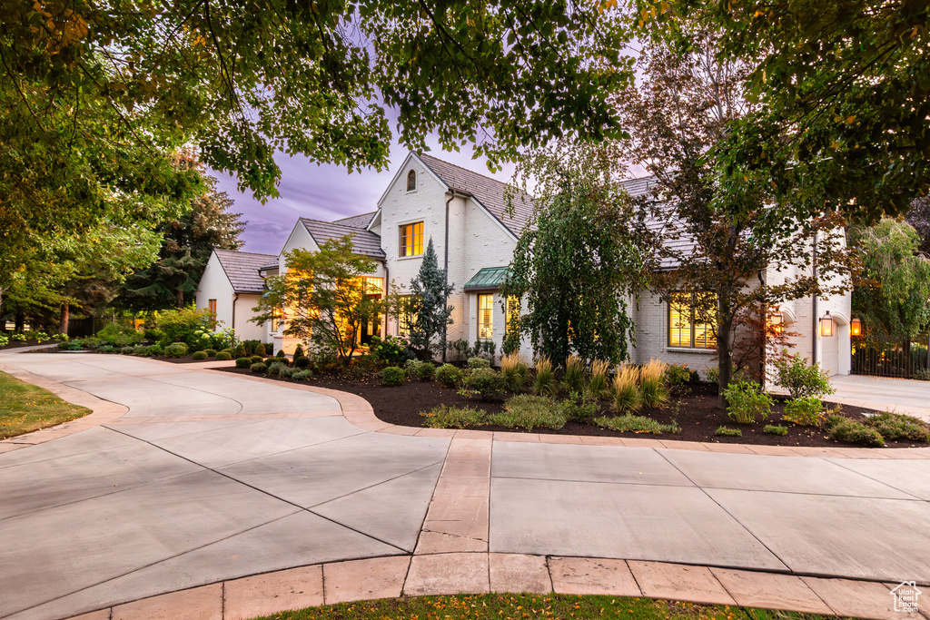 10228 S ALTAVILLA DR Sandy, UT 84092