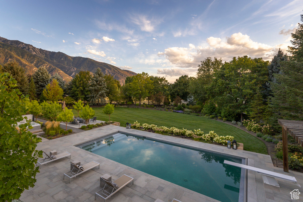 10228 S ALTAVILLA DR Sandy, UT 84092