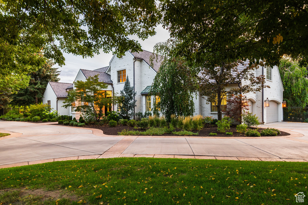 10228 S ALTAVILLA DR Sandy, UT 84092