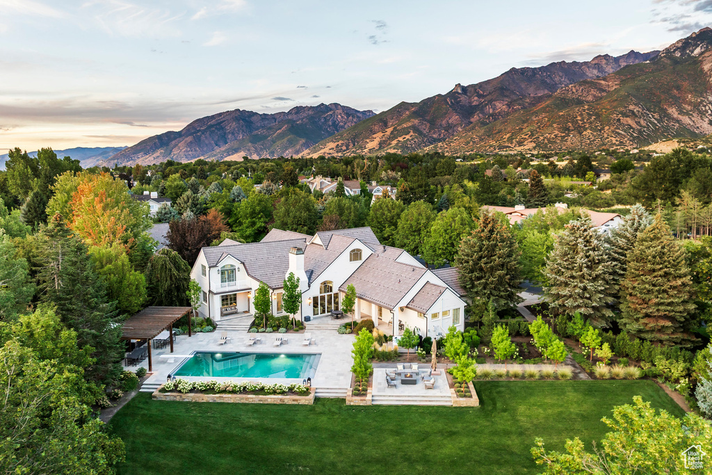 10228 S ALTAVILLA DR Sandy, UT 84092