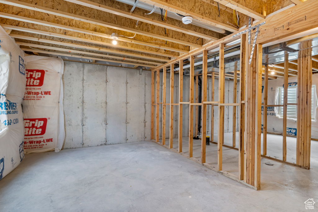 231 W 1160 N #15 Tooele, UT 84074