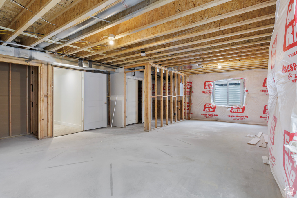 231 W 1160 N #16 Tooele, UT 84074