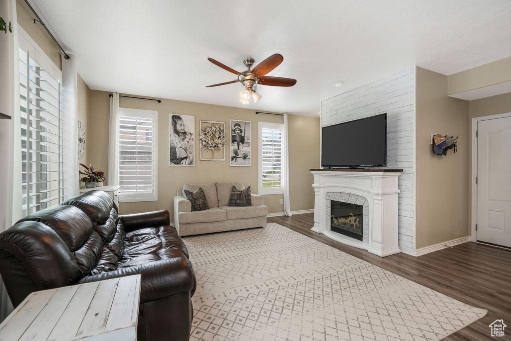 83 W APACHE RD Saratoga Springs, UT 84045