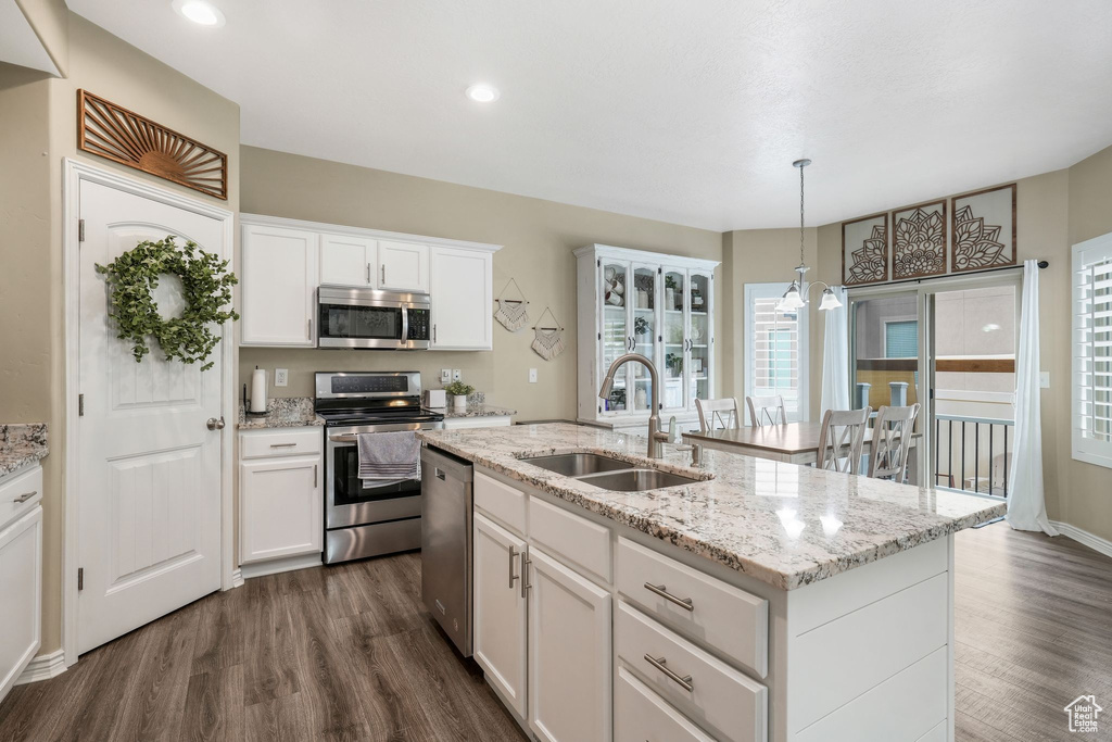 83 W APACHE RD Saratoga Springs, UT 84045