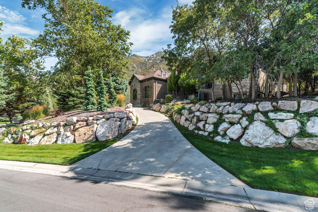 46 E LONE HOLLOW DR Sandy, UT 84092