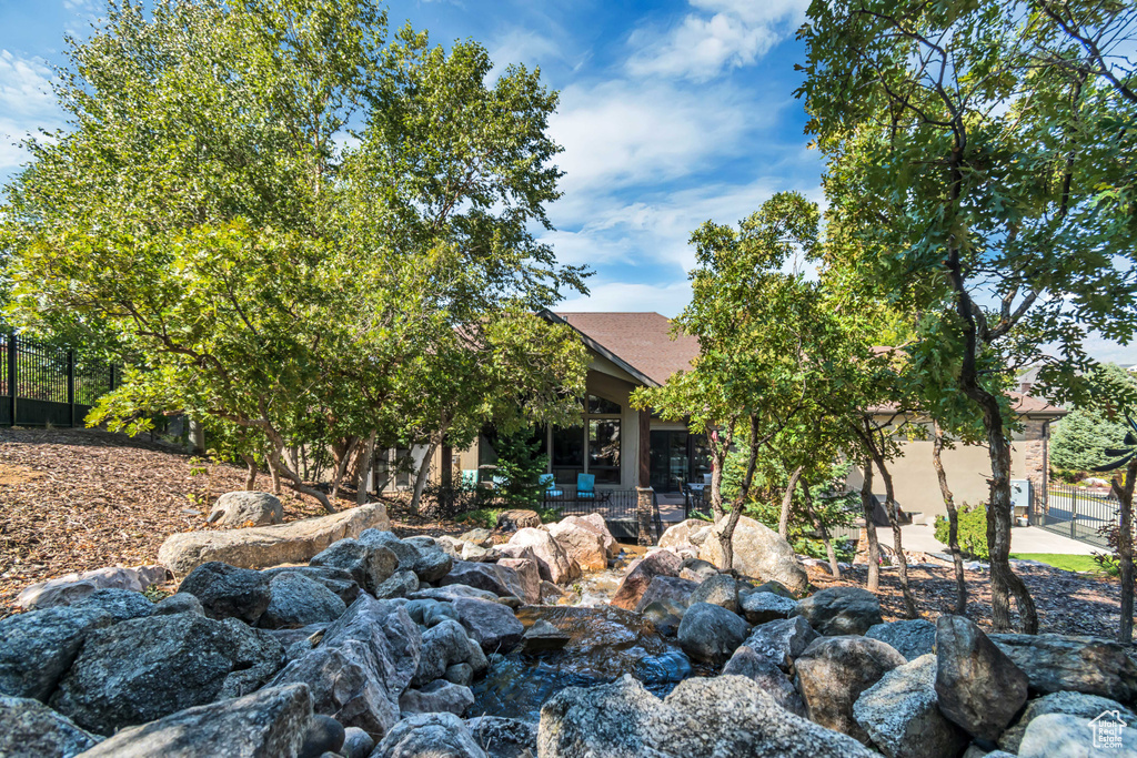 46 E LONE HOLLOW DR Sandy, UT 84092