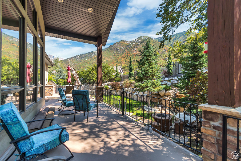 46 E LONE HOLLOW DR Sandy, UT 84092