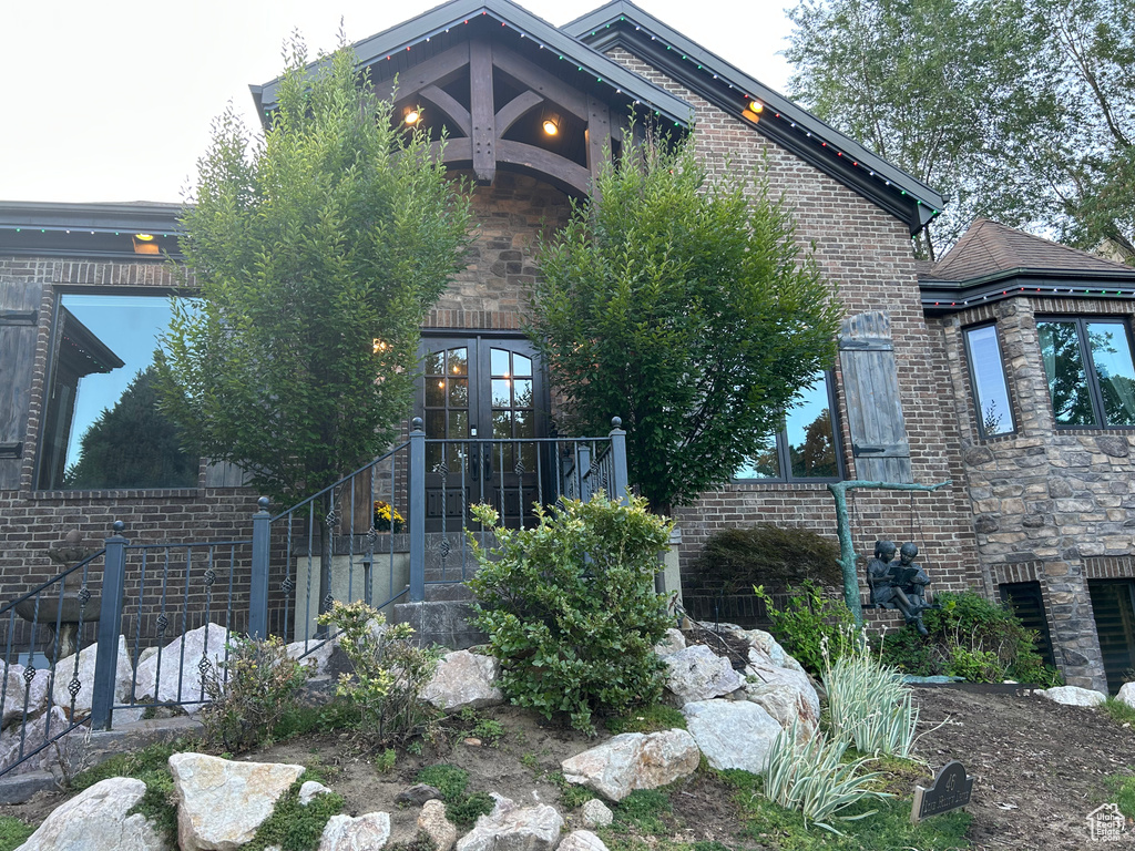 46 E LONE HOLLOW DR Sandy, UT 84092