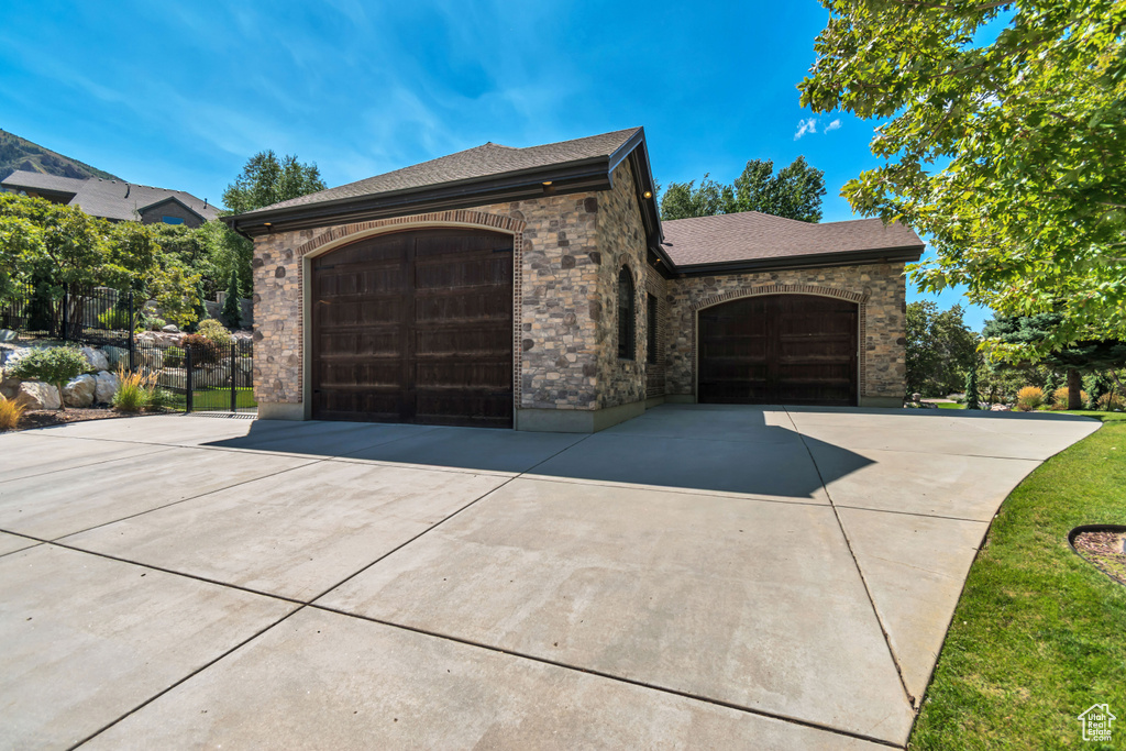 46 E LONE HOLLOW DR Sandy, UT 84092