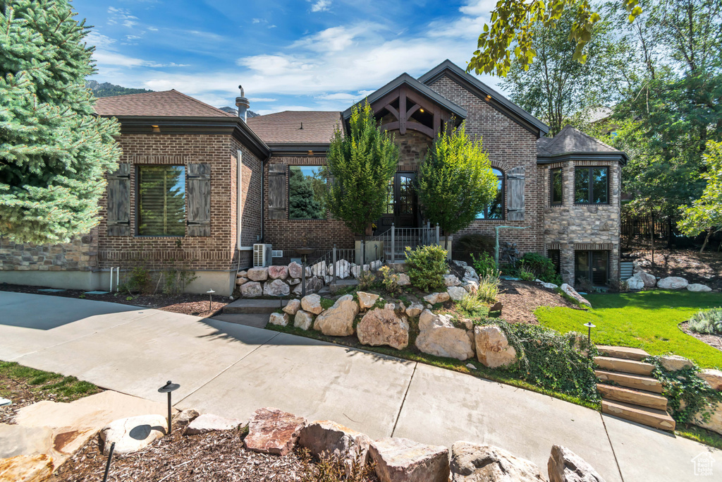46 E LONE HOLLOW DR Sandy, UT 84092