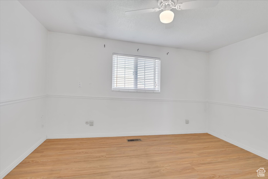 Photo 8 for MLS #2112065 at 363 W 880 North