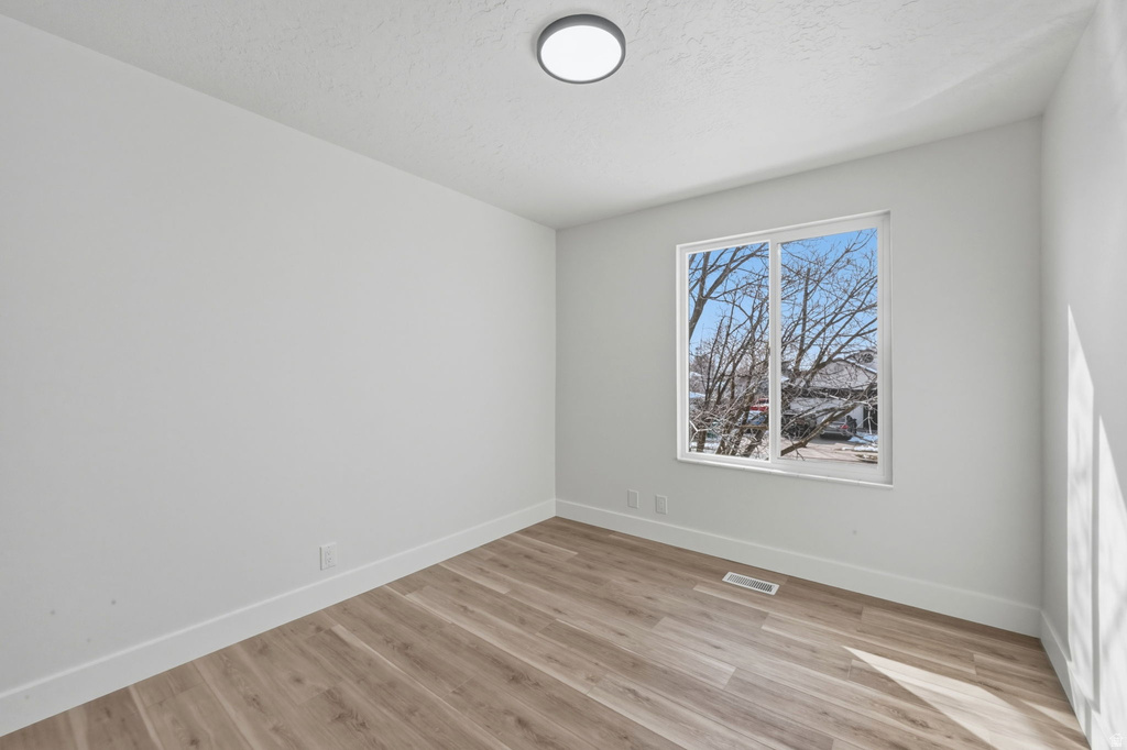 2826 N 1600 E Layton, UT 84040