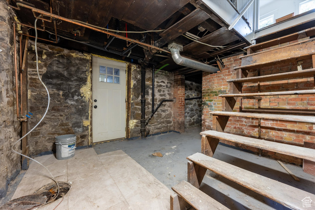 Photo 26 for MLS #2112085 at 3048 Ogden Ave