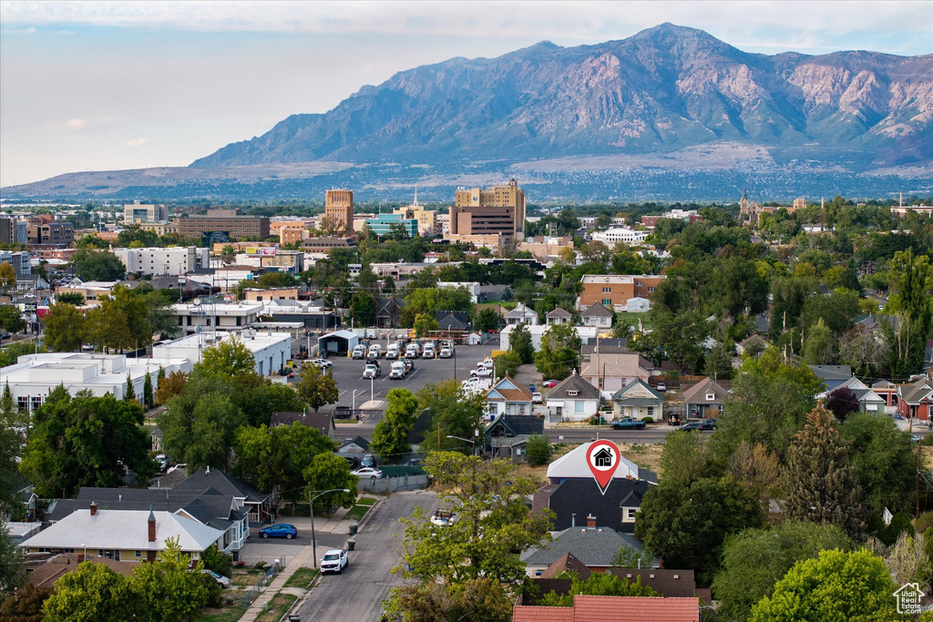 Photo 2 for MLS #2112085 at 3048 Ogden Ave